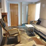 Cozy Apt In 50S Villa 10 Min Tram Ride To City
